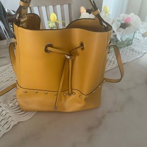 Zara bag great condition no flaws